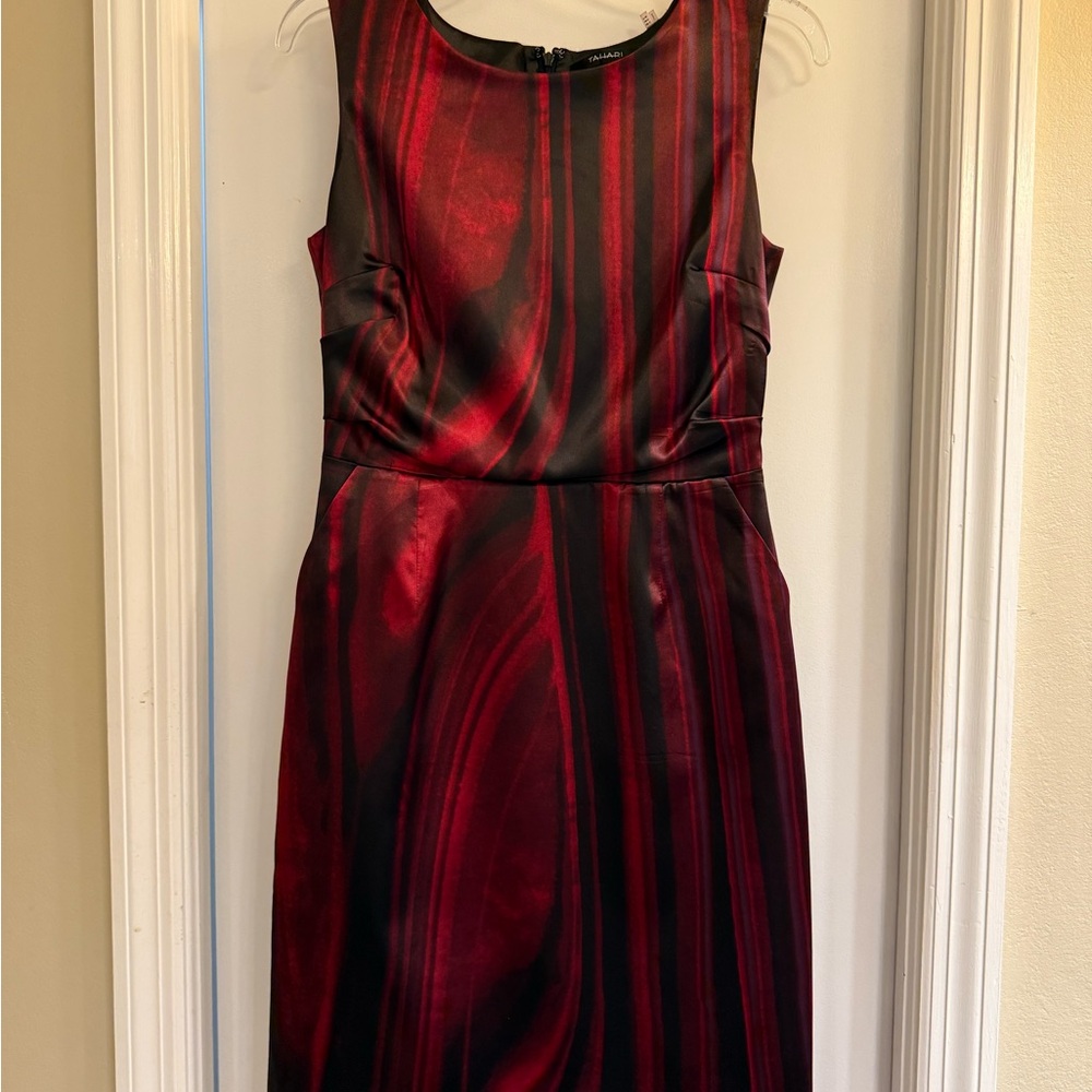 Tahari Sheath Dress - size 4